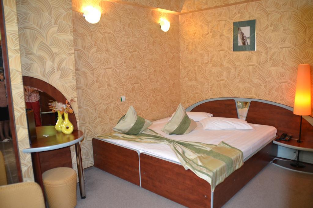 Hotel Helin - Calea Bucuresti Craiova Camera foto