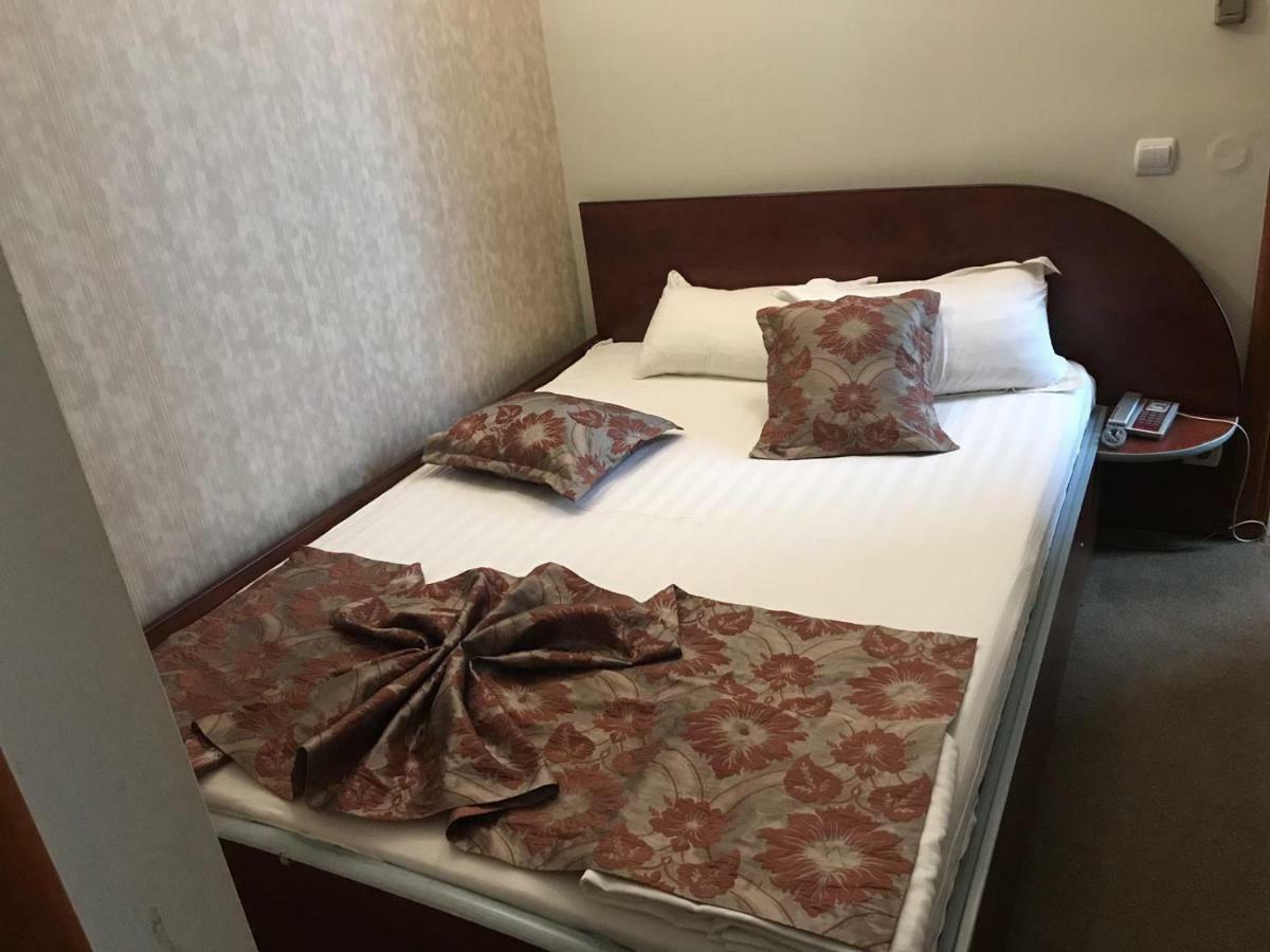 Hotel Helin - Calea Bucuresti Craiova Esterno foto