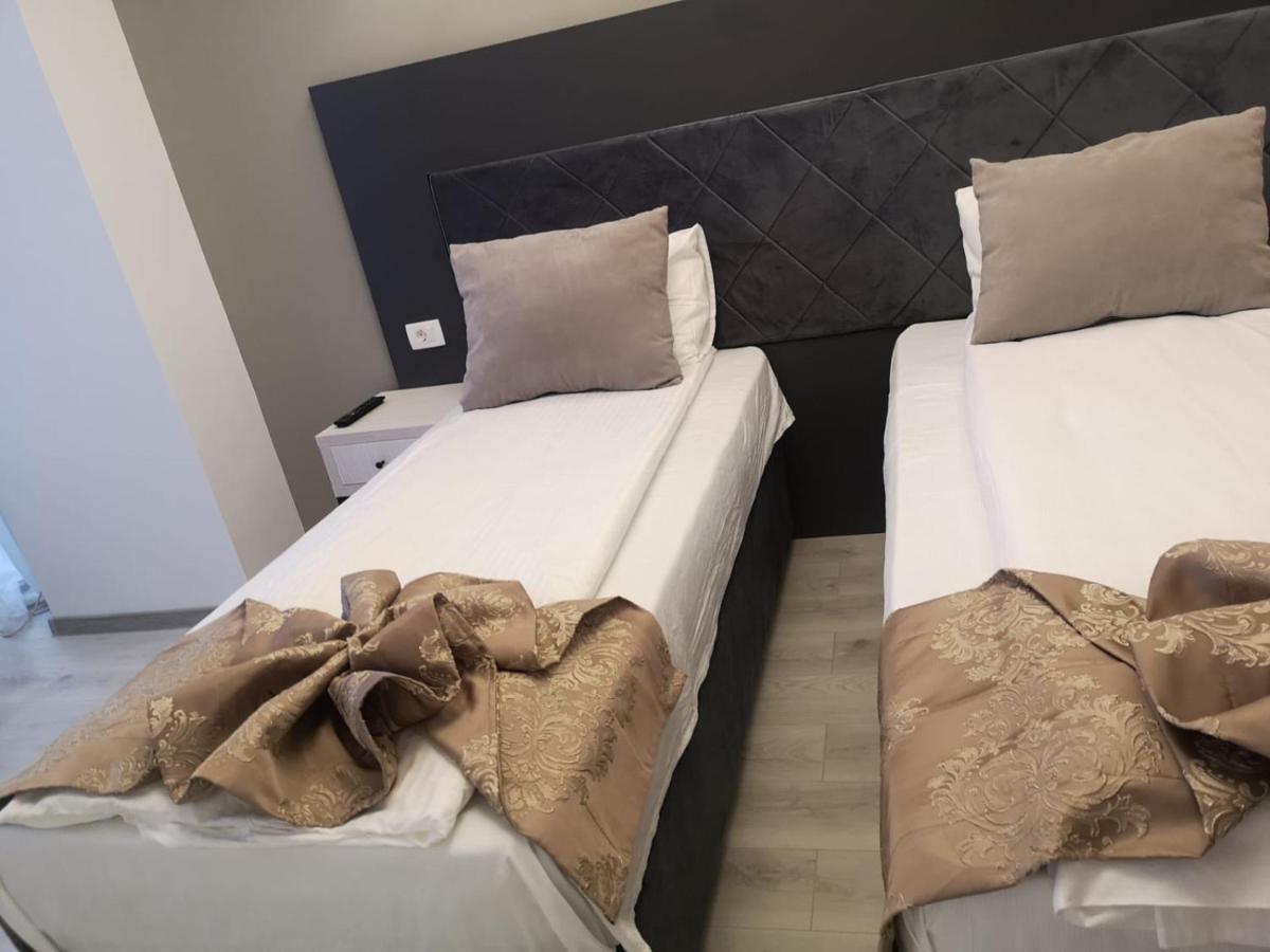 Hotel Helin - Calea Bucuresti Craiova Esterno foto